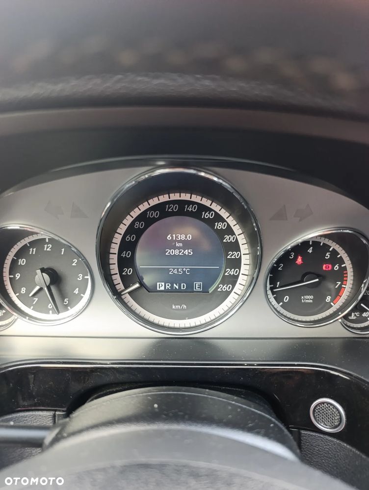 Mercedes-Benz Klasa E 250 CGI BlueEFFICIENCY Automatik Avantgarde - 11