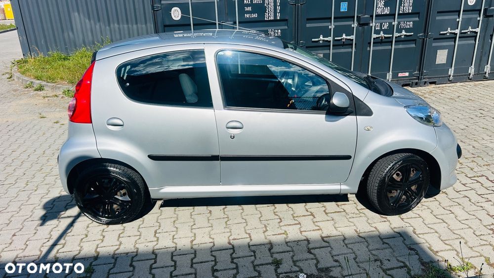 Peugeot 107 70 Urban Move - 12