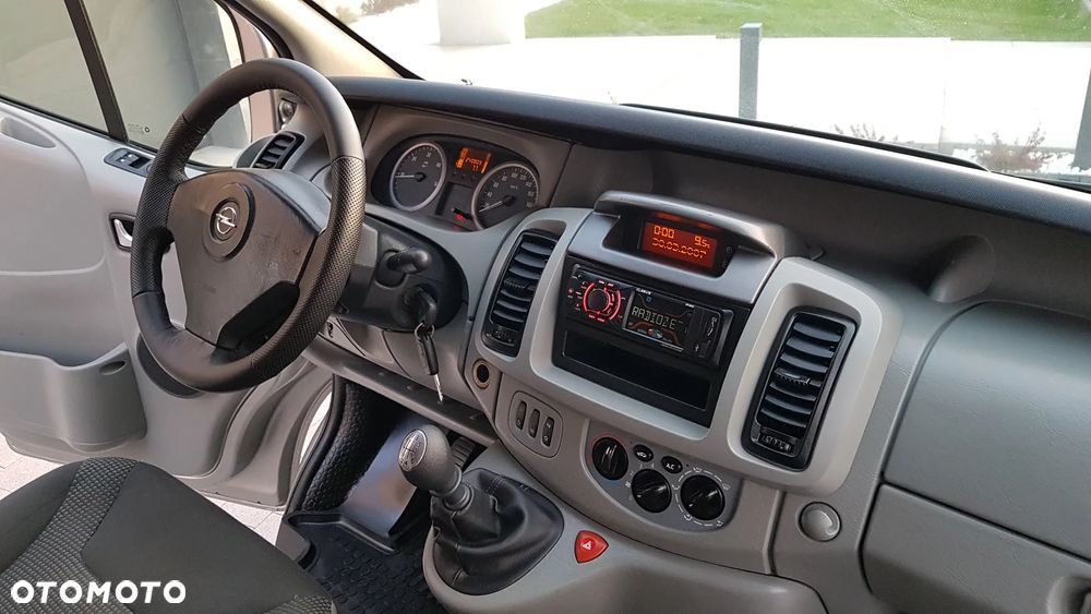 Opel Vivaro ver-2-0-tdci-titanium - 8