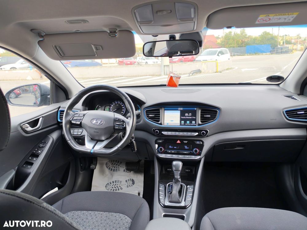 Hyundai IONIQ - 4