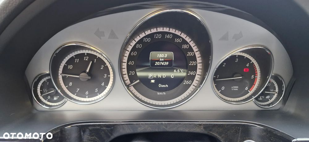 Mercedes-Benz Klasa E 220 CDI Automatik Avantgarde - 32