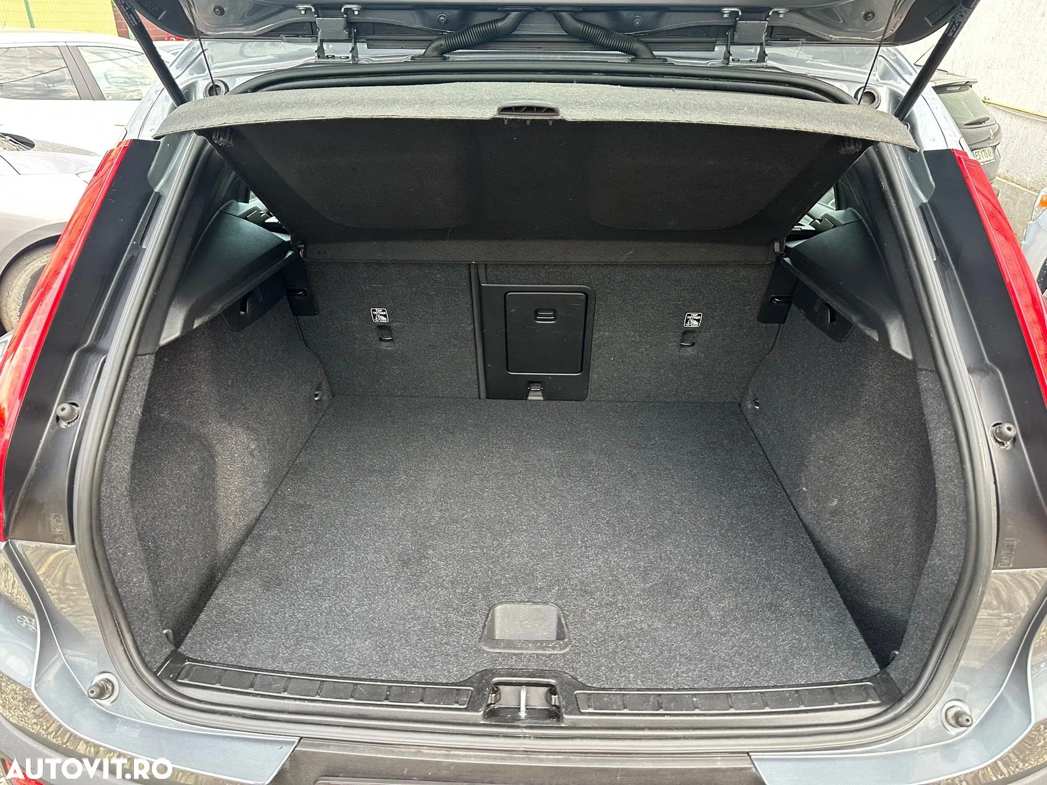 Volvo XC 40 D3 Momentum - 14