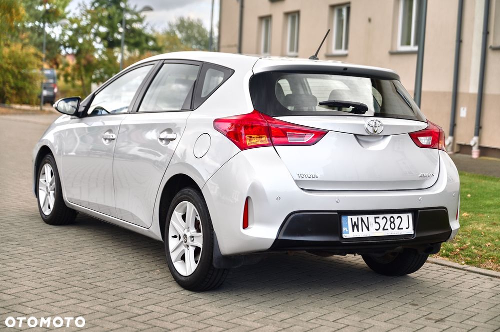 Toyota Auris 1.6 Dynamic - 16