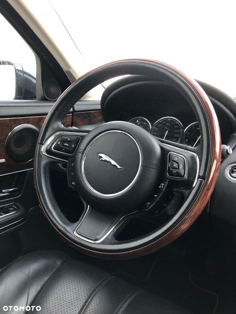 Jaguar XJ 5.0 V8 Langversion Portfolio - 11