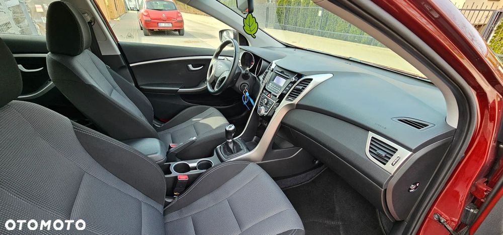 Hyundai i30 1.4 Select - 23