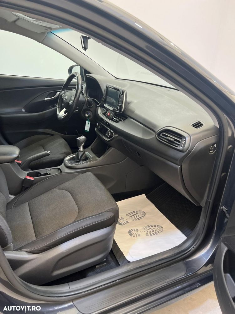 Hyundai i30 - 10