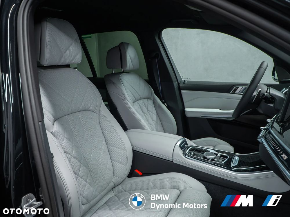 BMW X5 xDrive40i - 24