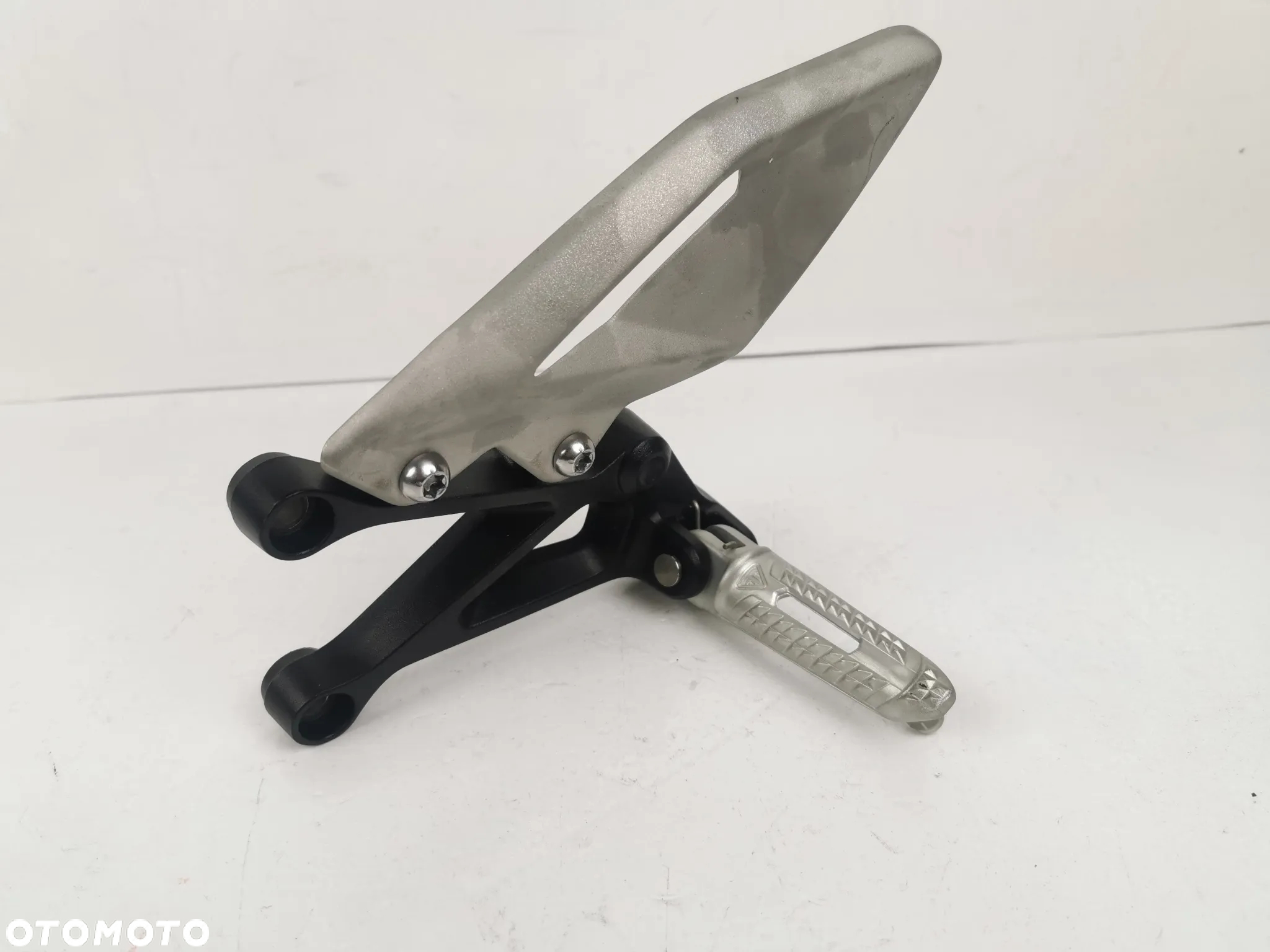 Triumph Street Triple 765RS set kierowcy podnóżek lewy przód 23- - 3