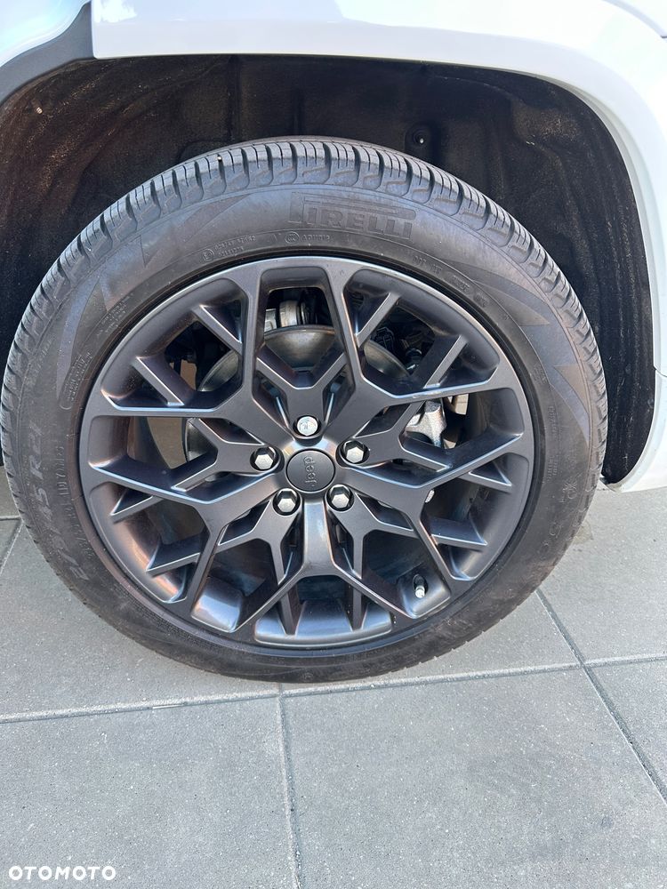 Jeep Grand Cherokee - 11