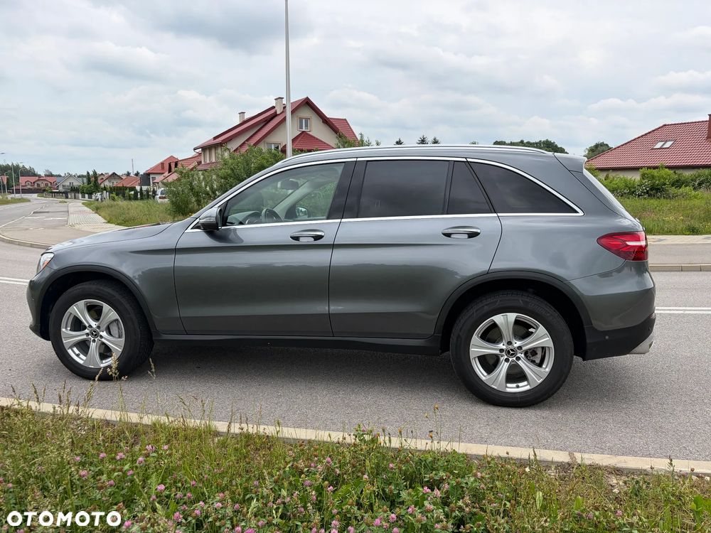 Mercedes-Benz GLC 300 4Matic 9G-TRONIC AMG Line - 6