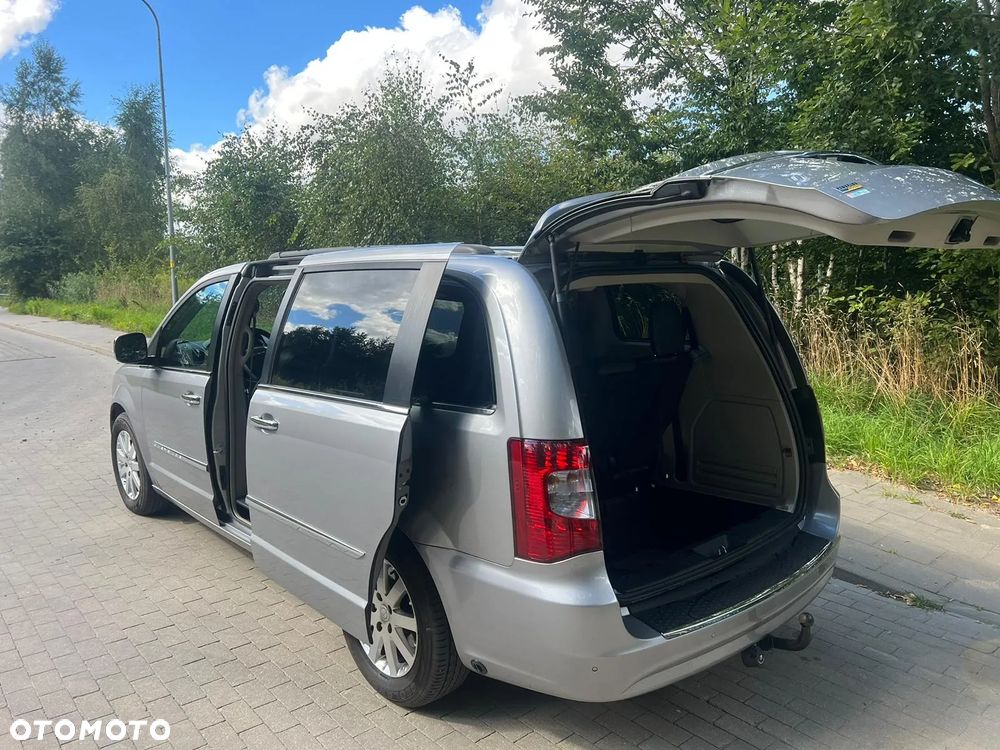 Chrysler Town & Country 3.6 Limited - 4