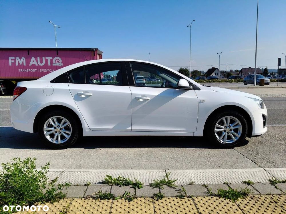 Chevrolet Cruze 1.8 LT - 12