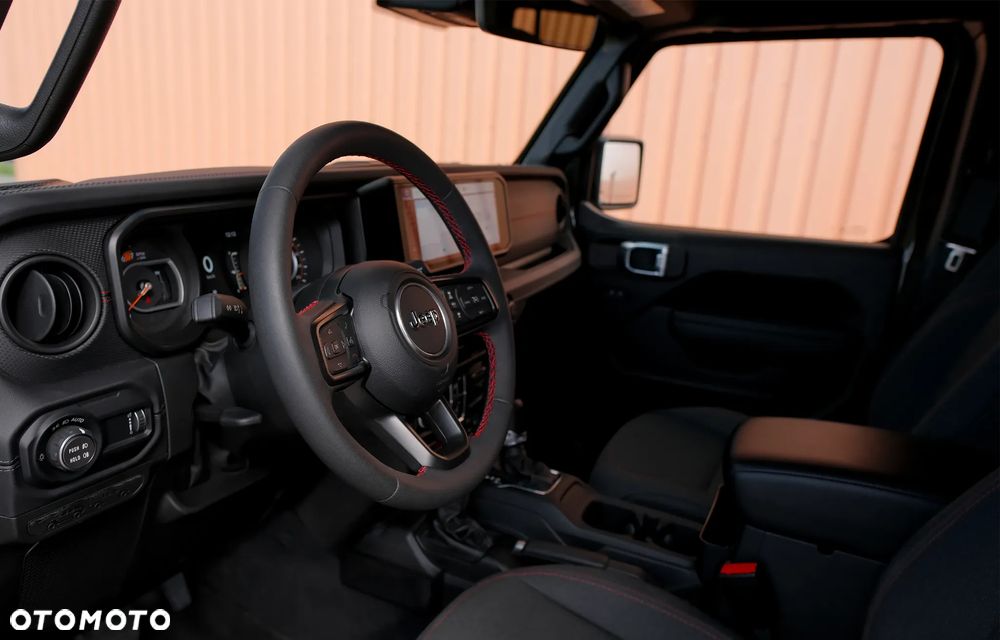 Jeep Wrangler - 28