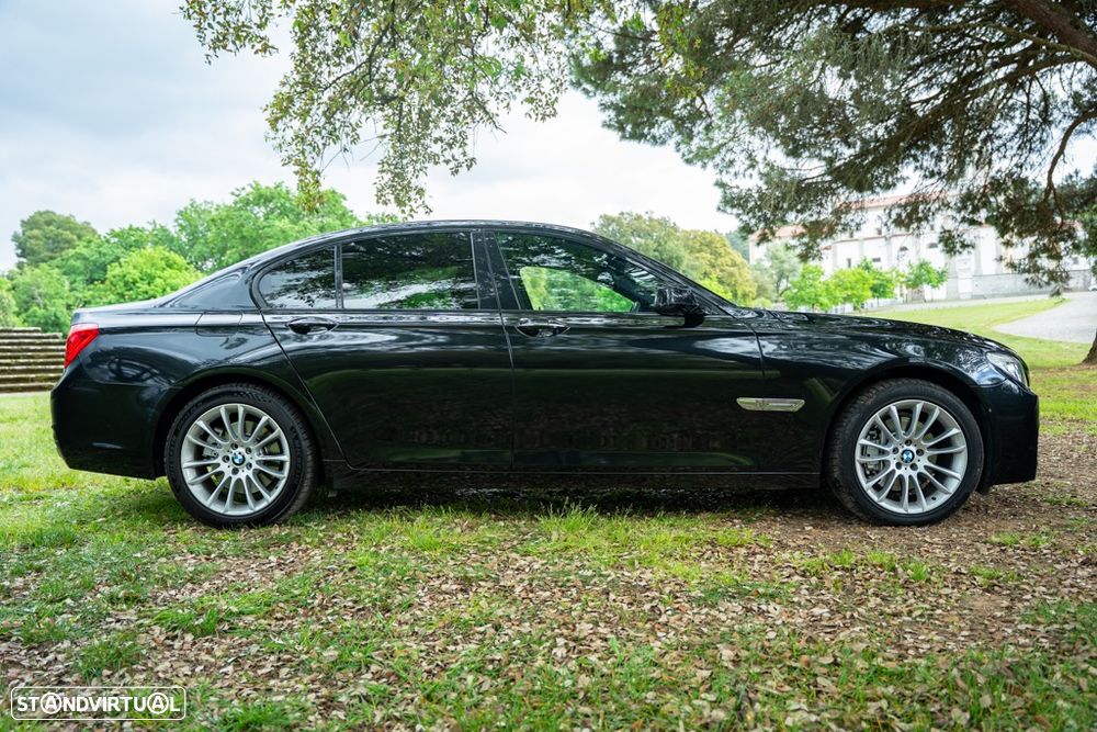 BMW 740 d Pack M - 10