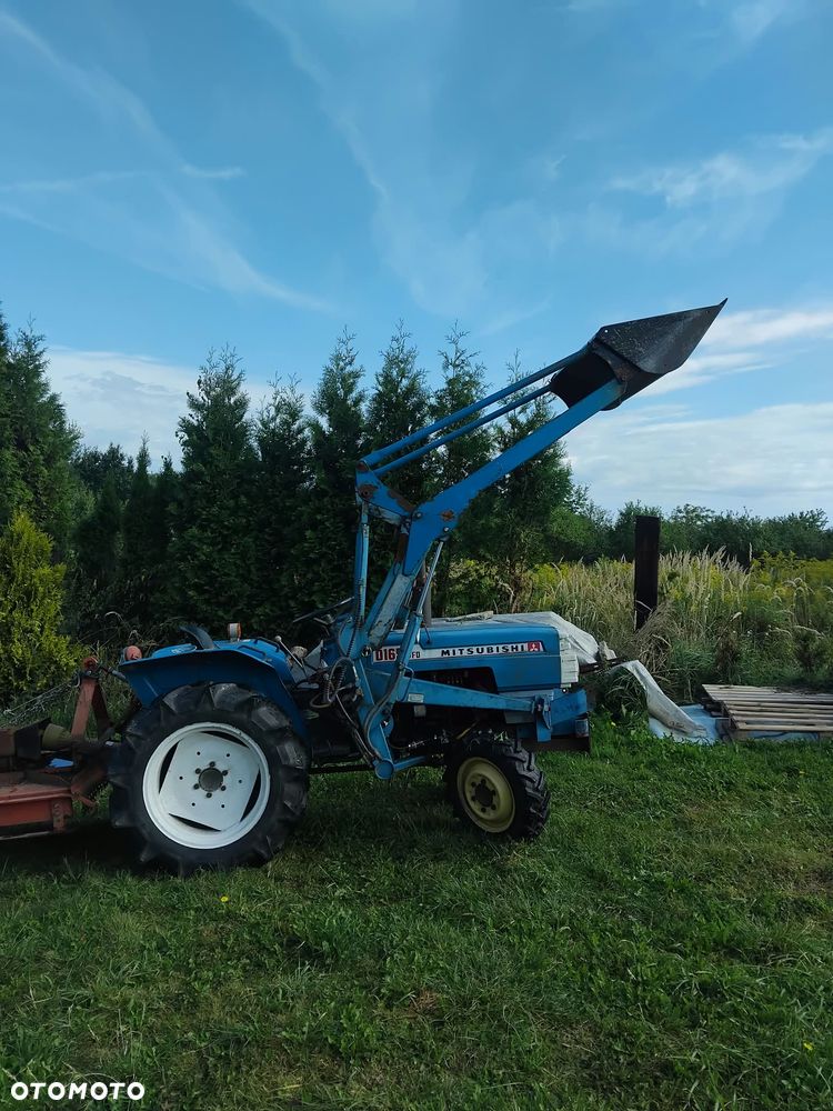 Mitsubishi D2050FD - 6