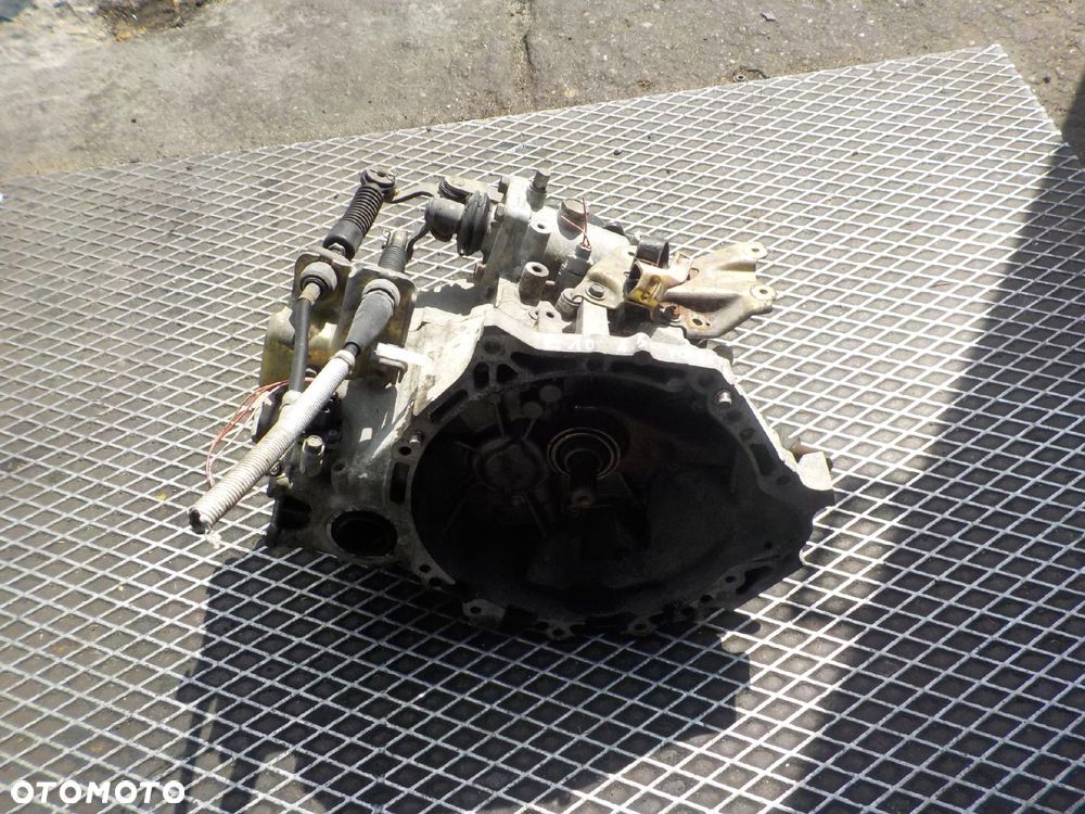 TOYOTA COROLLA E10 E11 CARINA E AVENSIS T22 SKRZYNIA BIEGÓW 1.6 B 4A-FE - 1