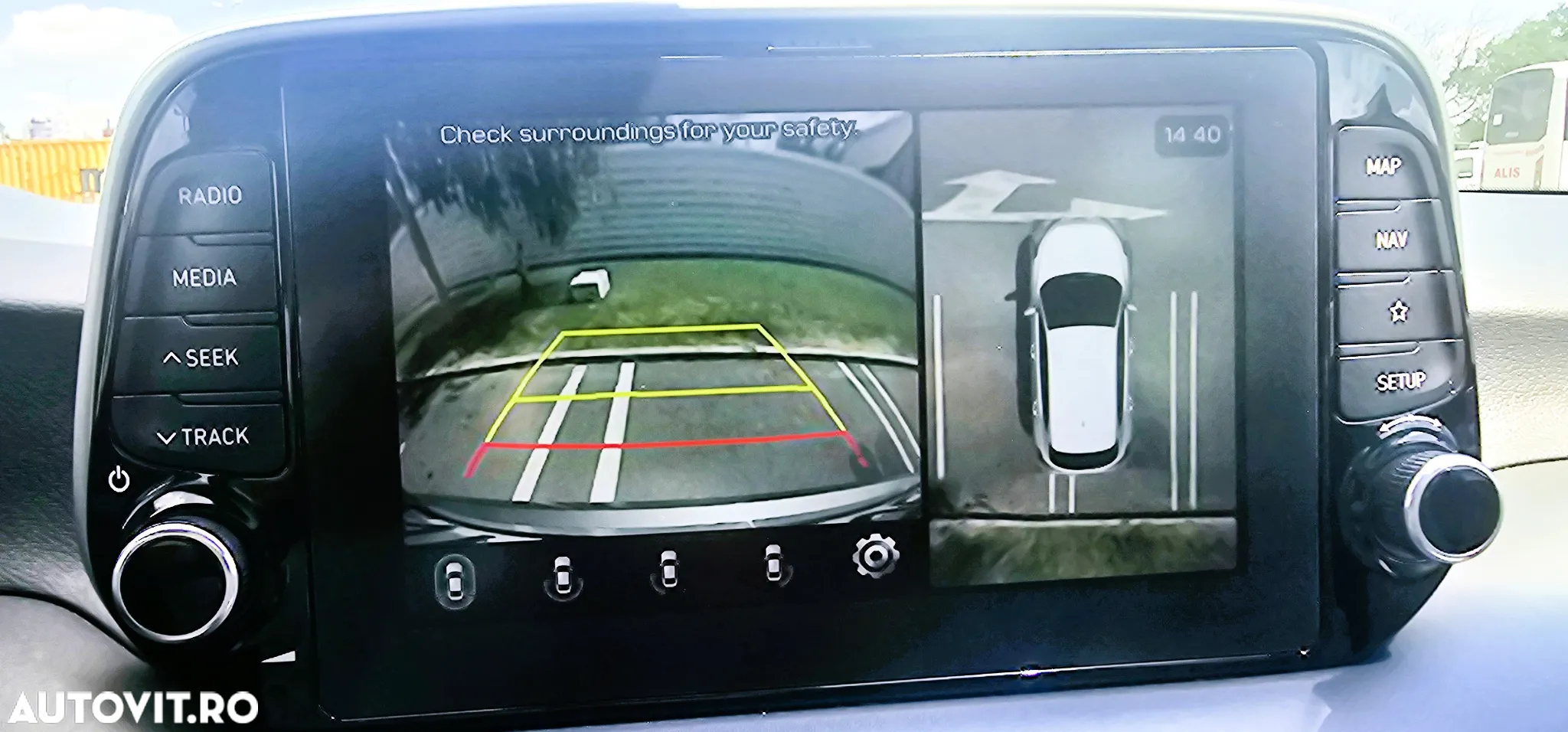 Hyundai Tucson 2.0 CRDI 4WD 8AT Luxury - 12