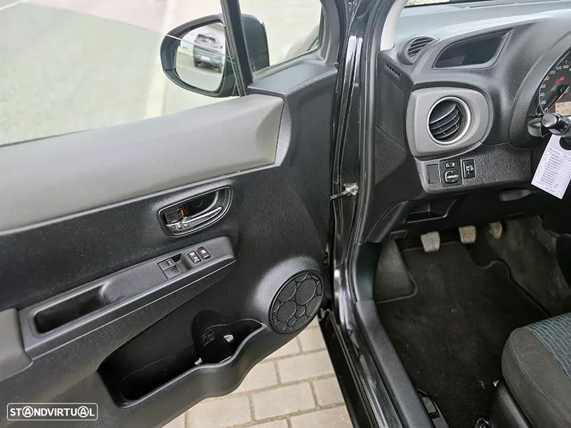 Toyota Yaris 1.0 VVT-i ACtive+AC - 11