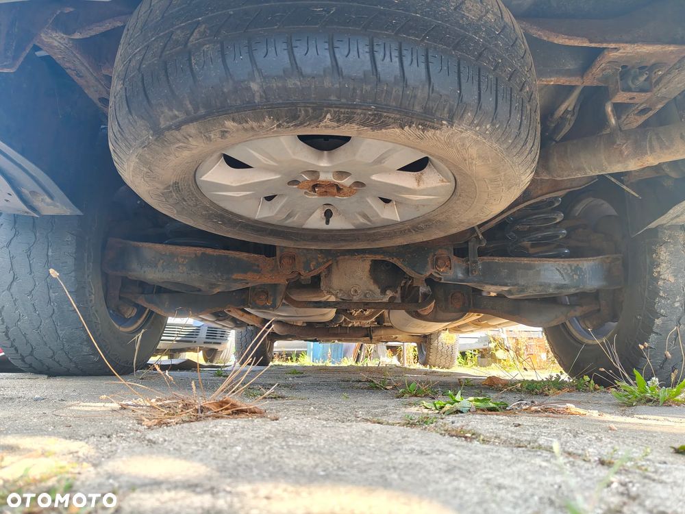 Nissan Pathfinder 2.5 DCi Sport / SE - 21