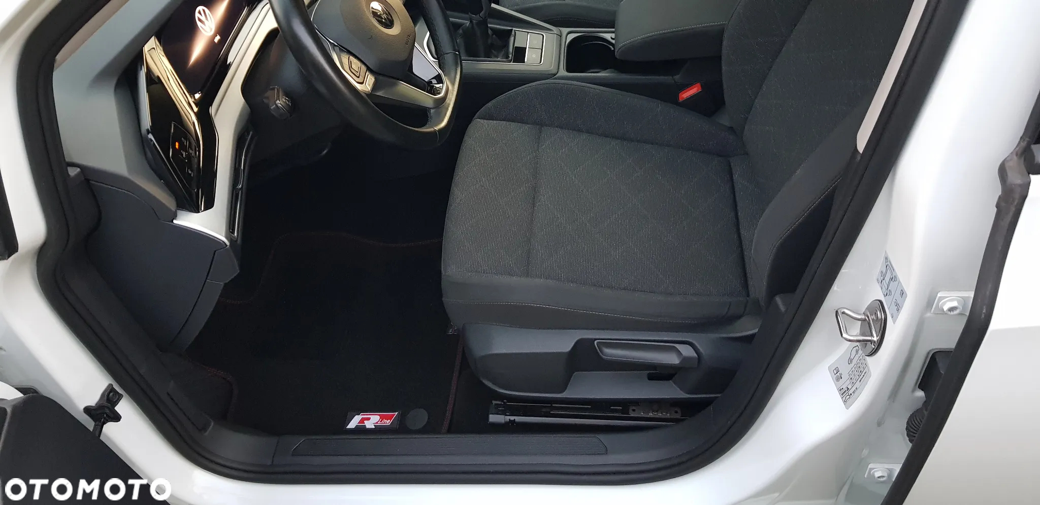 Volkswagen Golf - 27