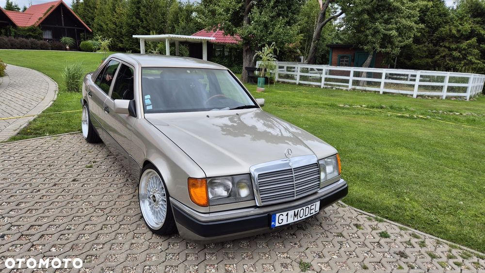 Mercedes-Benz W124 (1984-1993) ver-300-gd - 7
