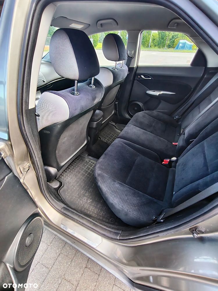 Honda Civic 1.8 Comfort - 12