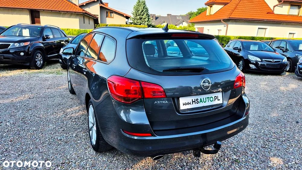 Opel Astra 1.4 T Cosmo S&S - 14