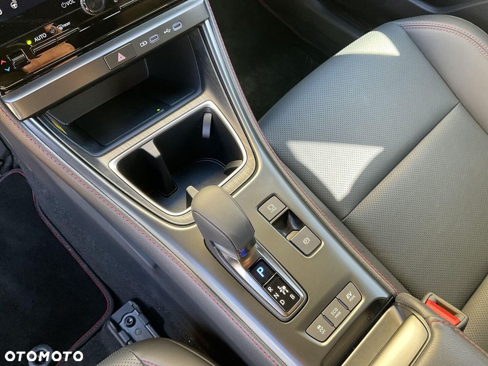 Lexus LBX 1.5 Hybrid Emotion - 30