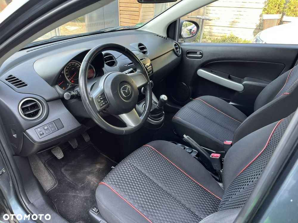 Mazda 2 - 18