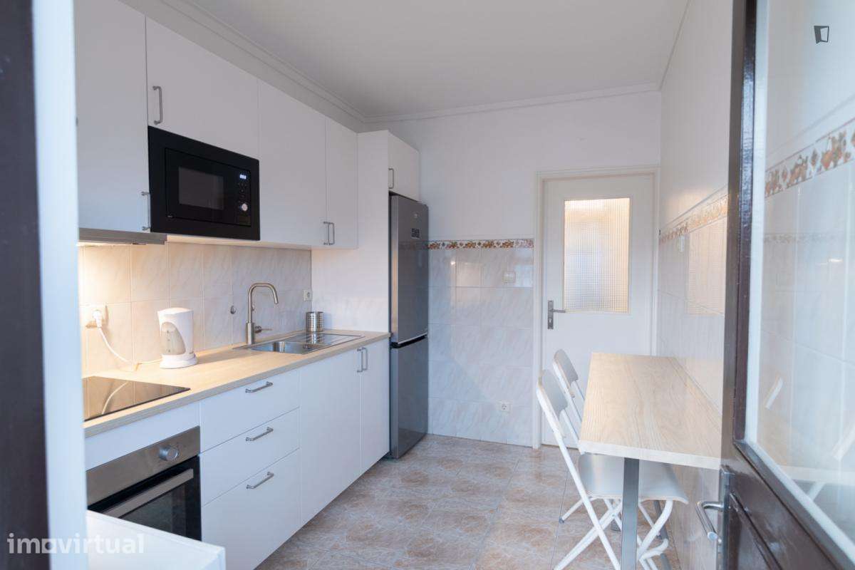 Quarto - localizado em Vila nova de gaia - Grande imagem: 3/13