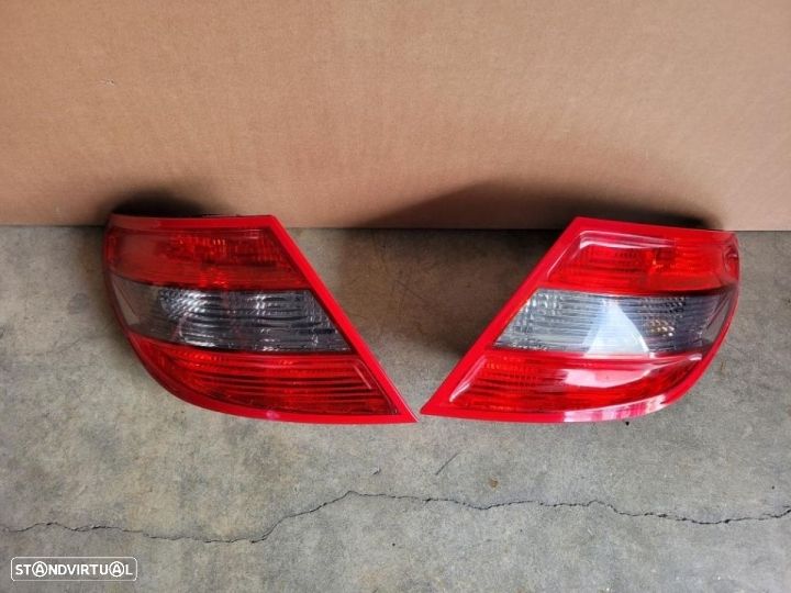 Farolins Mercedes W204 2007 - 1