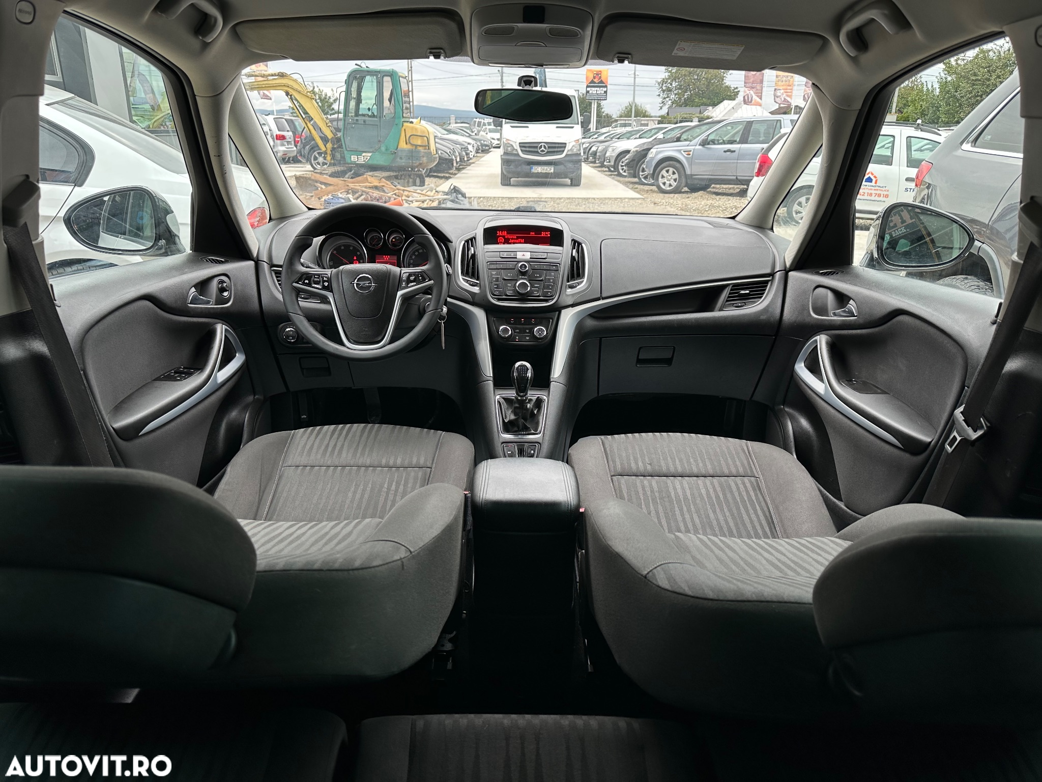 Opel Zafira Tourer 1.6 CDTI ECOTEC Start/Stop Cosmo - 6