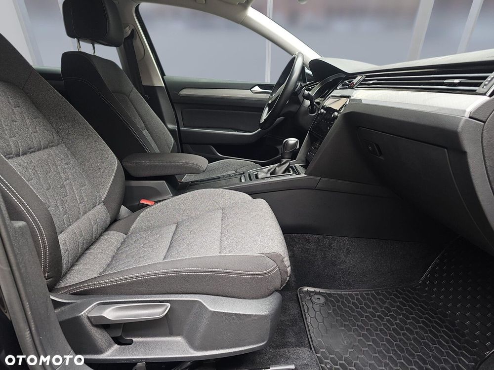 Volkswagen Passat Variant 1.5 TSI EVO Business DSG - 11