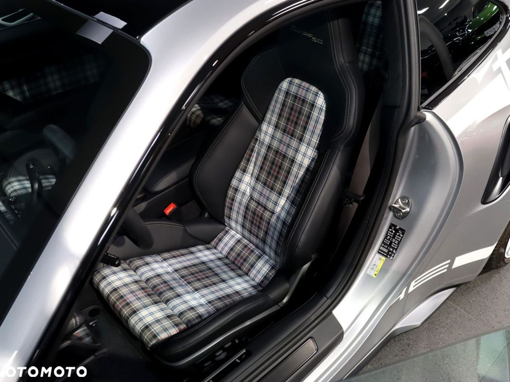 Porsche 911 Turbo 50 Years - 16