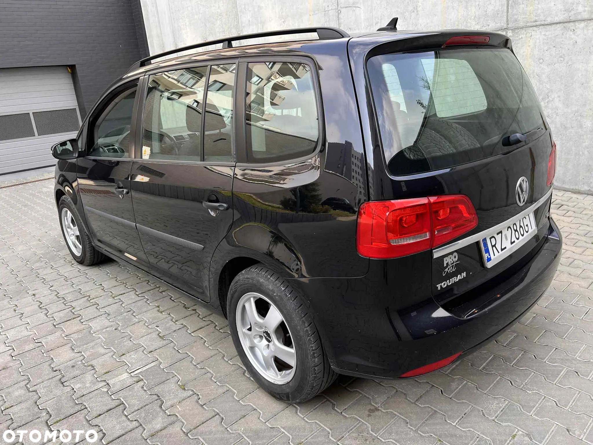 Volkswagen Touran 1.6 TDI DPF Trendline DSG - 19