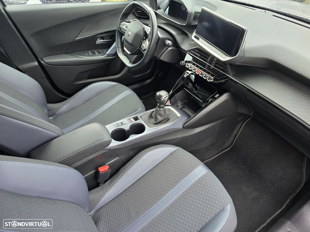 Peugeot 2008 1.2 PureTech Allure - 27