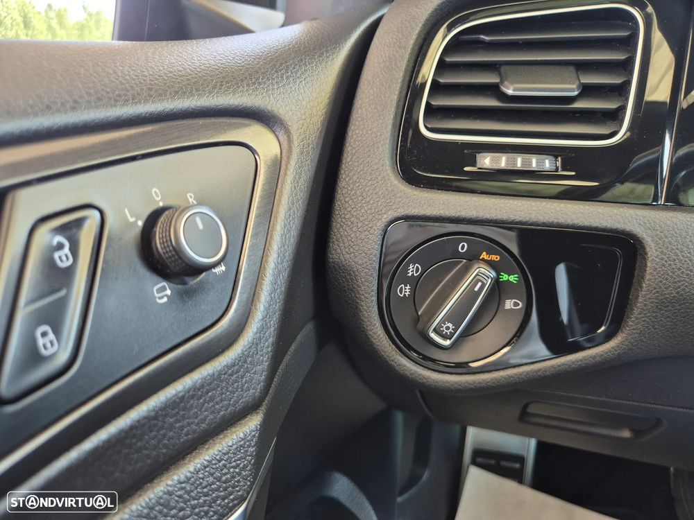 VW Golf 2.0 TDI GTD DSG - 28