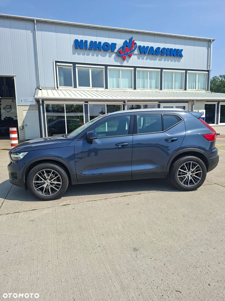 Volvo XC 40 T3 Momentum - 3