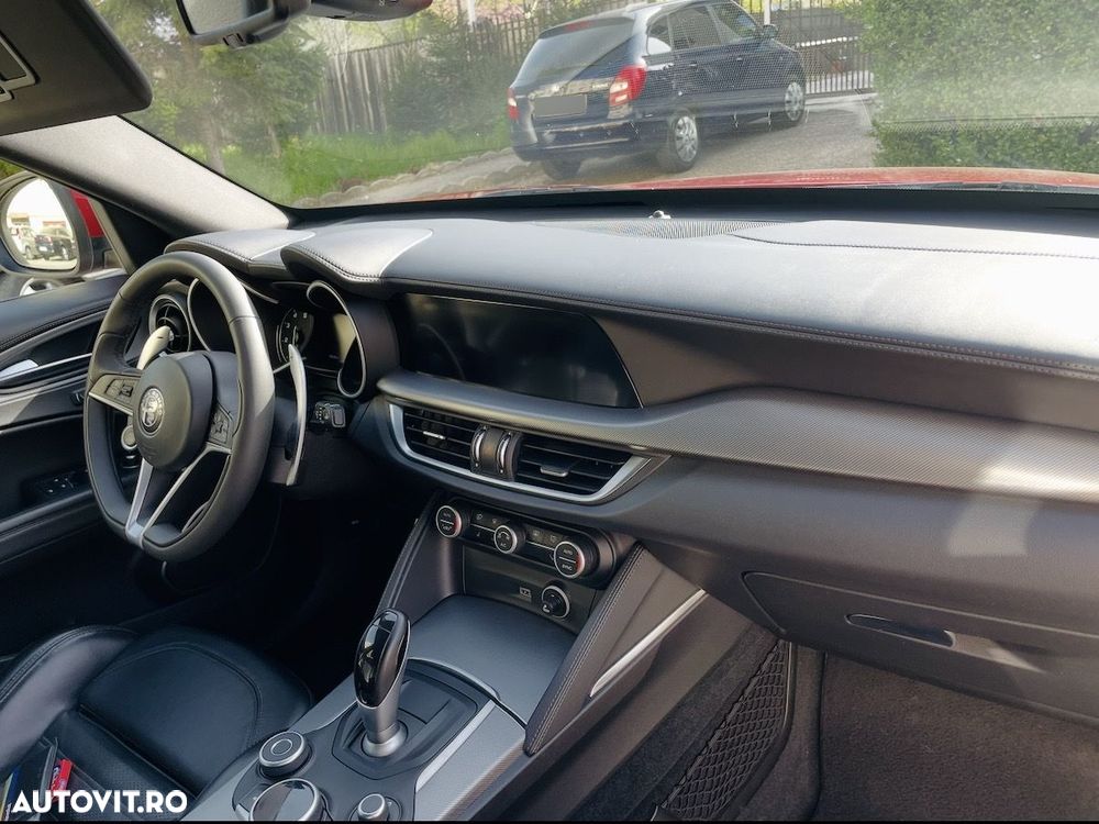 Alfa Romeo Stelvio 2.0 Turbo 16V AT8-Q4 Lusso Ti - 7