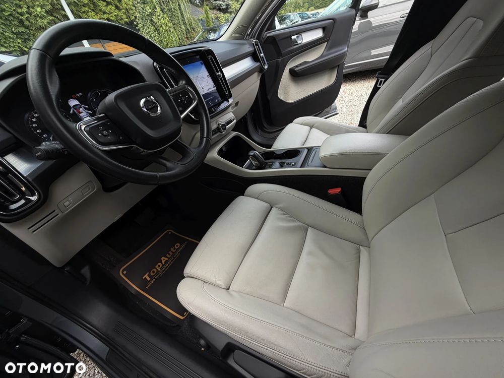 Volvo XC 40 D4 AWD Geartronic Momentum - 18