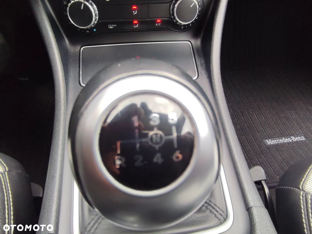 Mercedes-Benz Klasa A 160 CDI AMG Line - 18