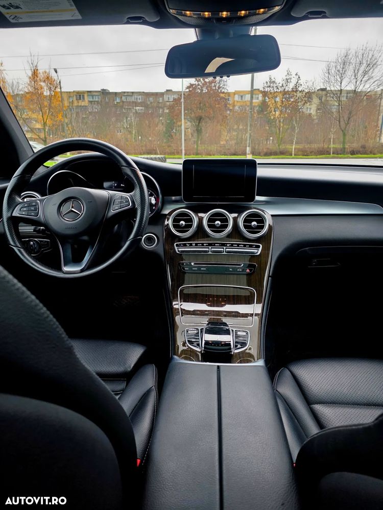 Mercedes-Benz GLC - 12