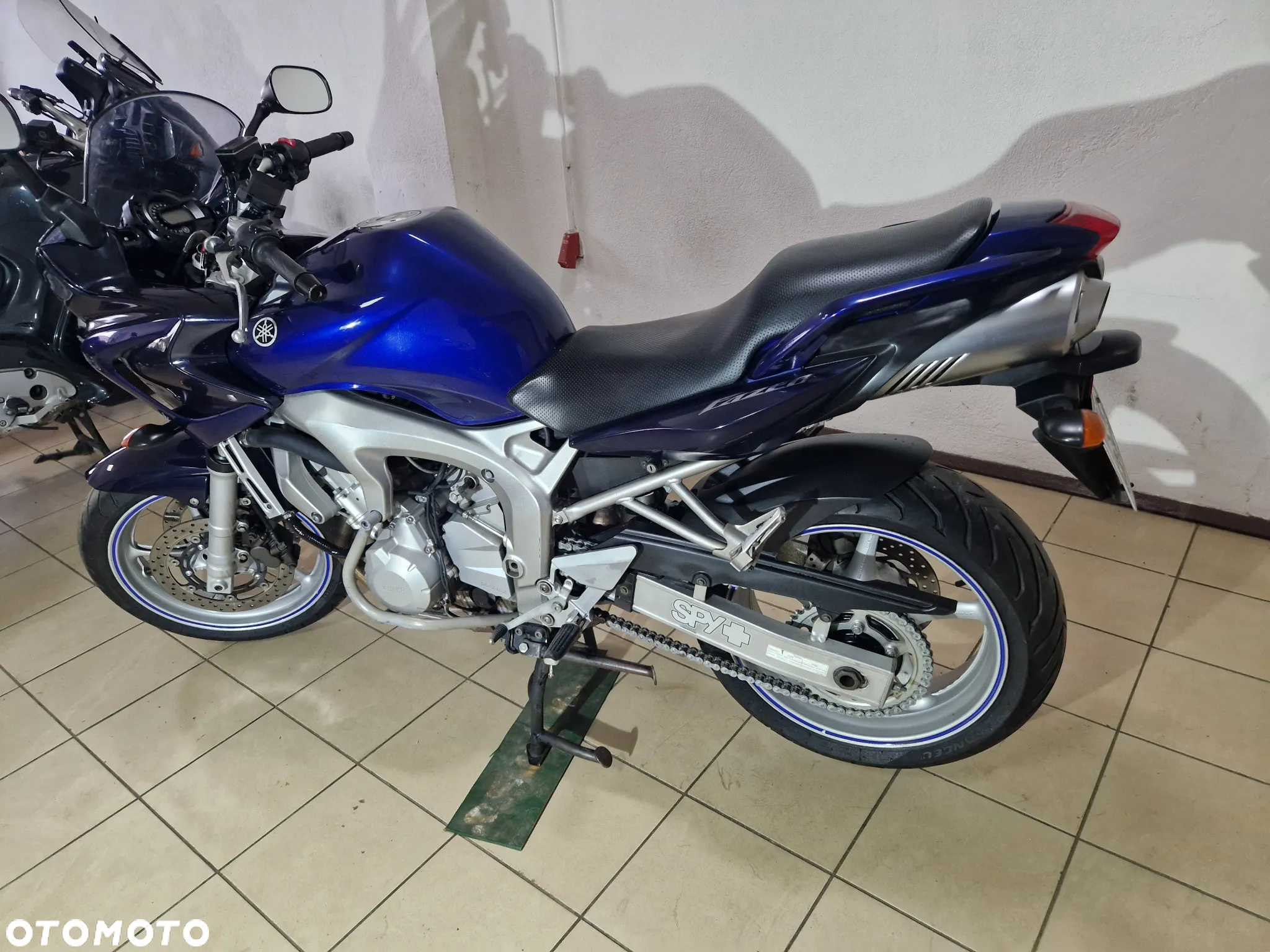 Yamaha FZ6 - 11
