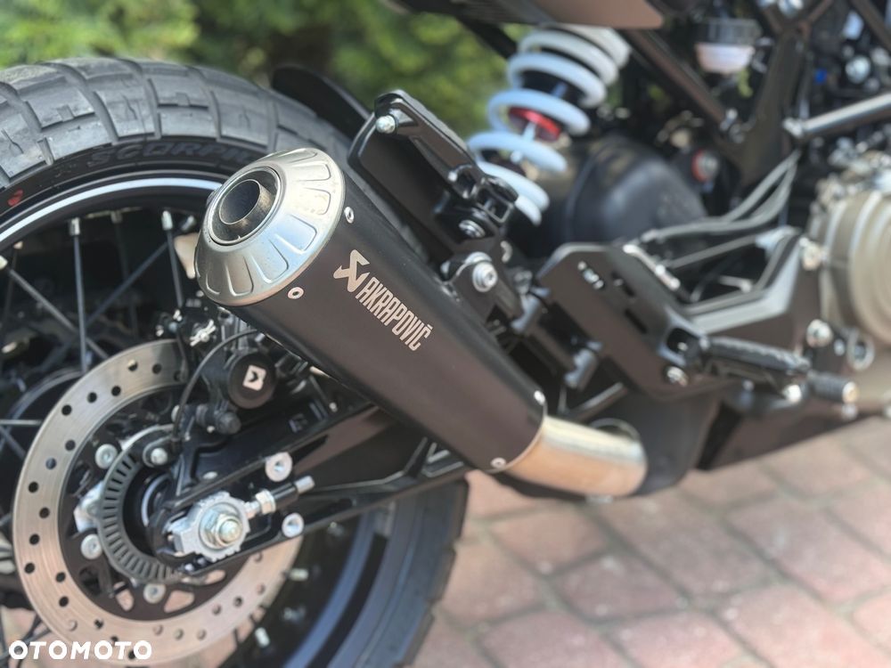 Husqvarna Svartpilen - 23
