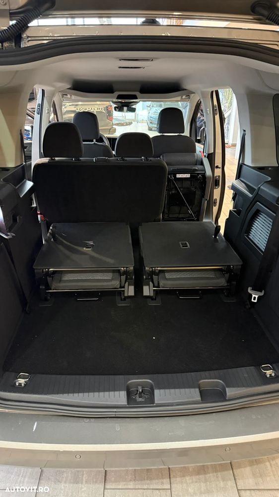 Ford Tourneo Connect 1.5L LWB PHEV Titanium - 23