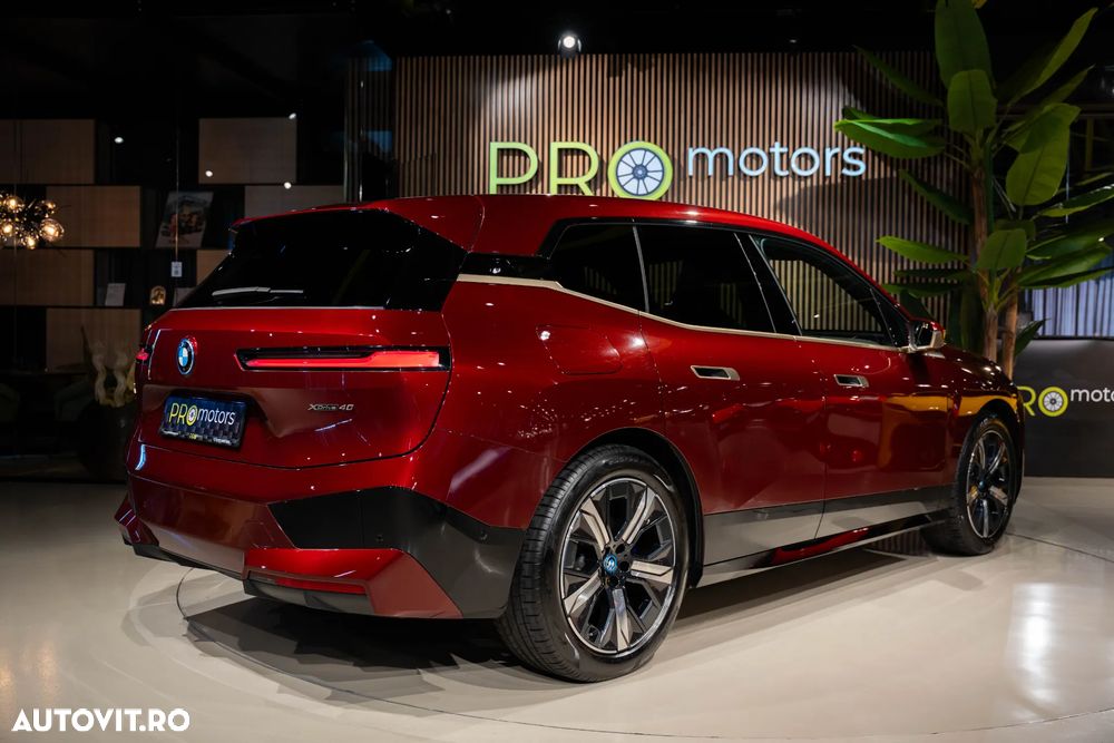BMW iX xDrive40 - 9