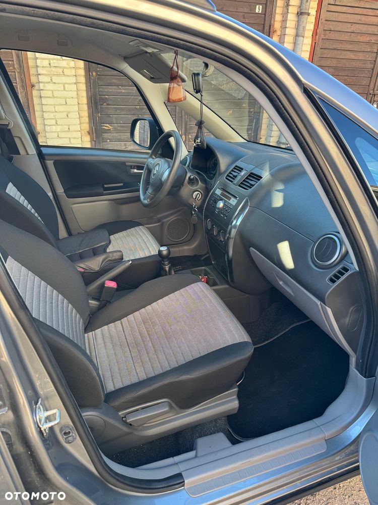 Suzuki SX4 1.6 Premium - 7