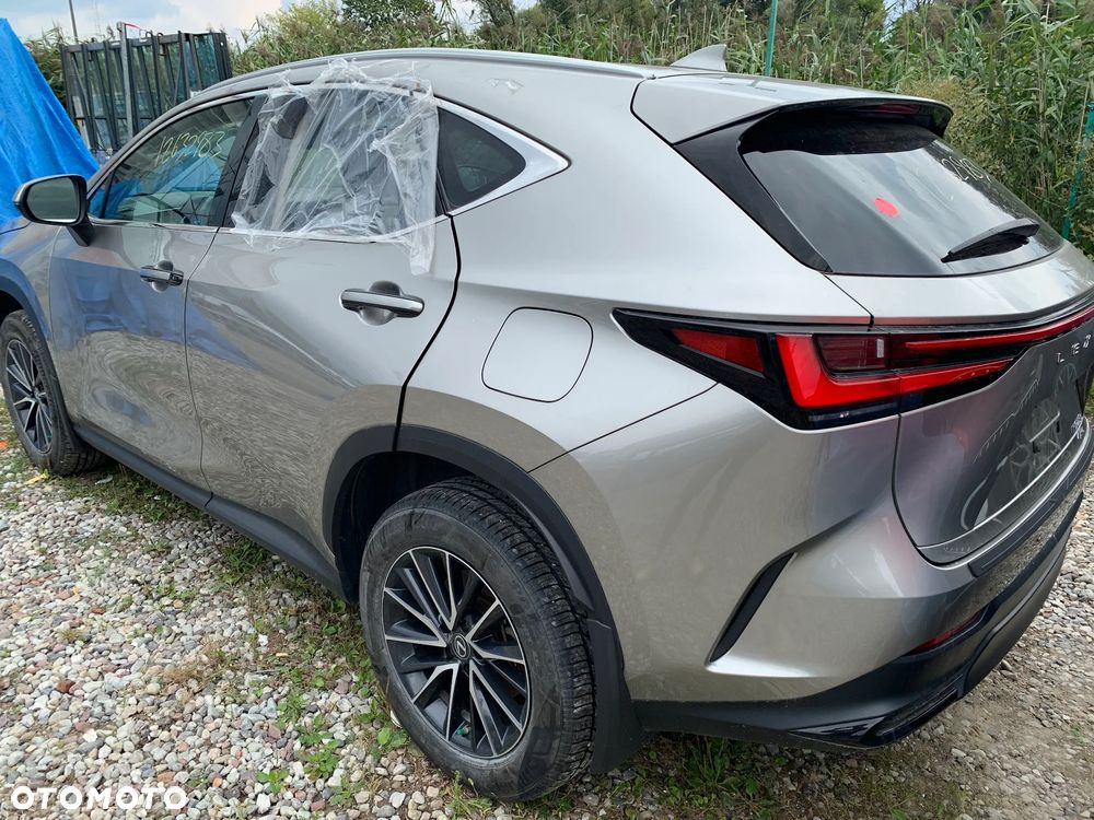 Lexus NX - 4