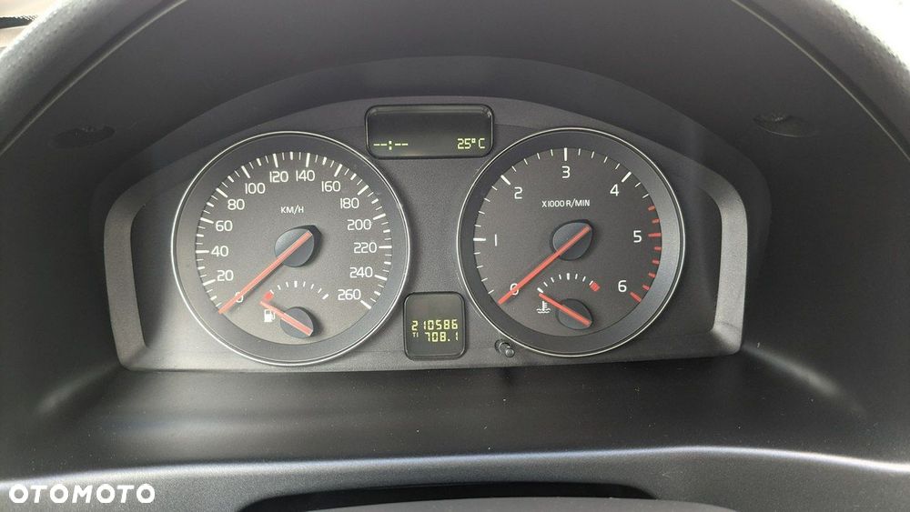 Volvo C70 - 25