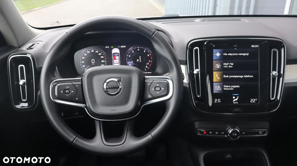 Volvo XC 40 T3 Momentum - 11
